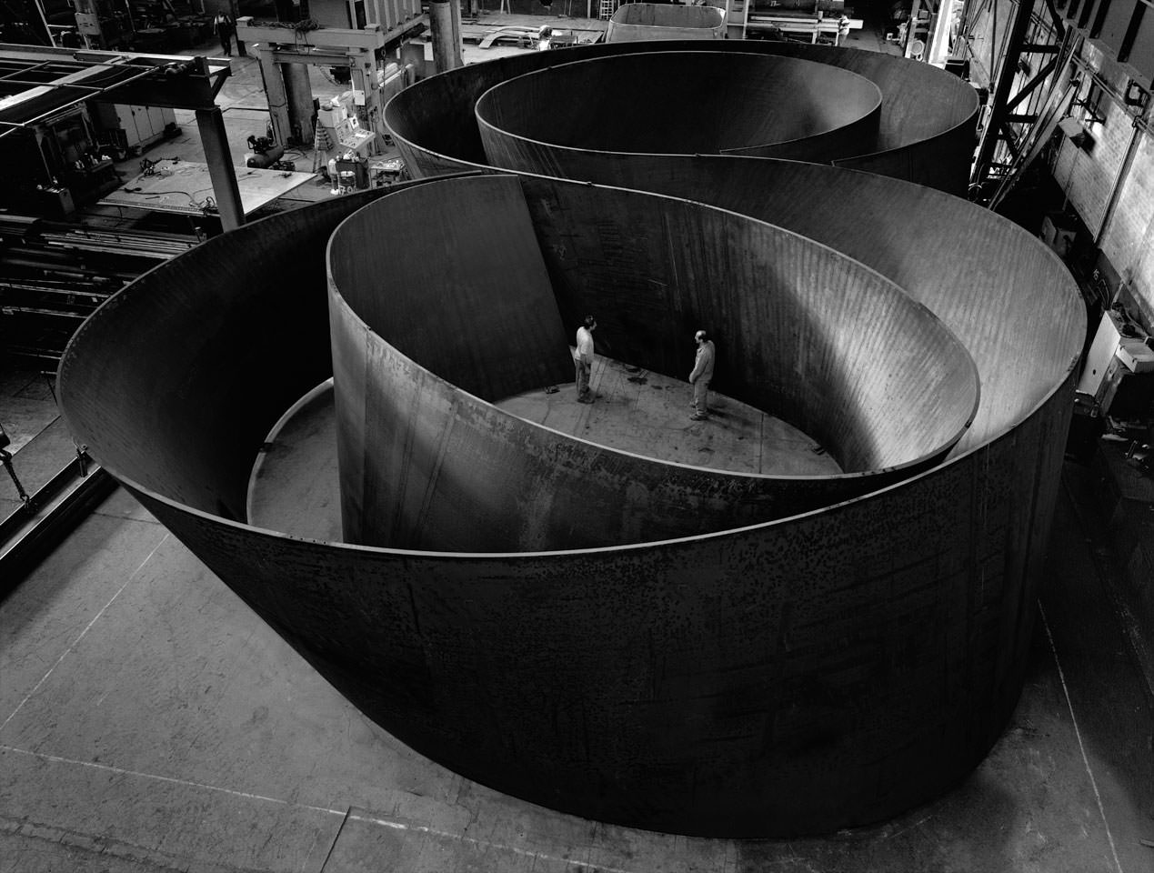 Richard Serra torqued elipse