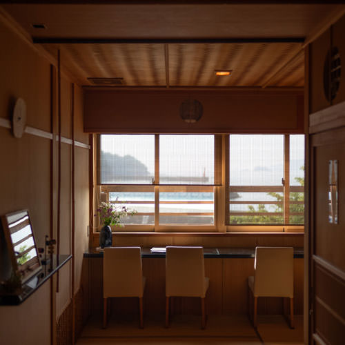 Movie Credit Boredom in Japan