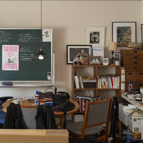 Studio Goodbye, Studio Hello