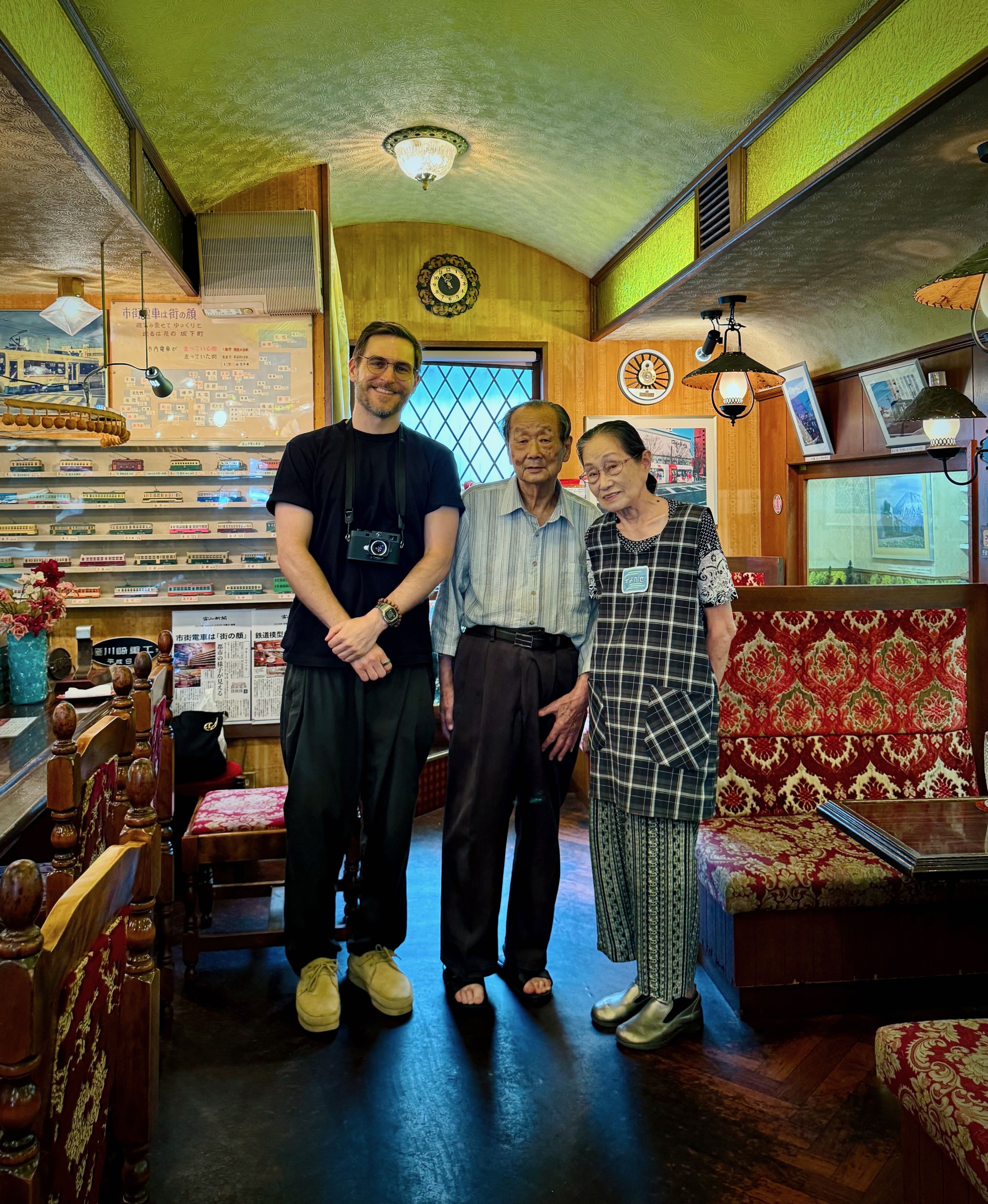 A dork and the owners of blue train