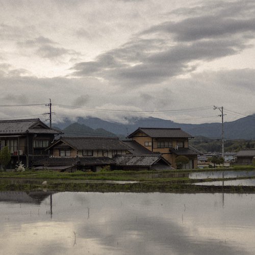 Between Two Mountains — A New Pop-up Newsletter